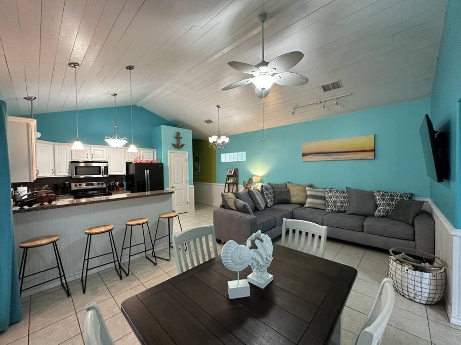 Barefoot Bungalow - Pet Friendly- 2 Bdrm Townhome Корпус-Кристи Экстерьер фото